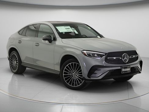 New 2027 Mercedes-Benz GLC 300 4MATIC image 3
