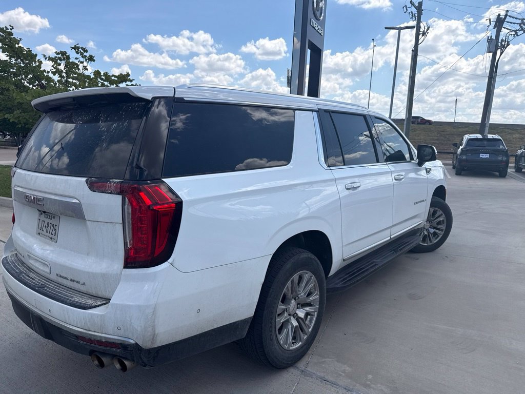 Used 2024 GMC Yukon XL Denali w/ Advanced Technology Package AWD/4WD image 6