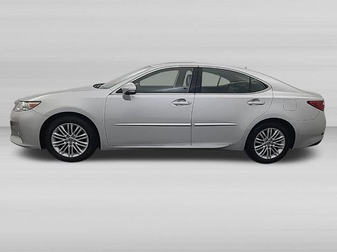 Used 2015 Lexus ES 350 w/ Luxury Package FWD image 6