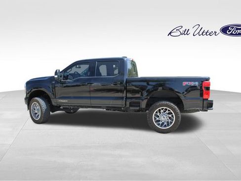 Used 2023 Ford F250 Lariat w/ Sport Appearance Package AWD/4WD image 8