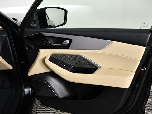 Certified 2024 Acura MDX SH-AWD w/ Technology Package image 40