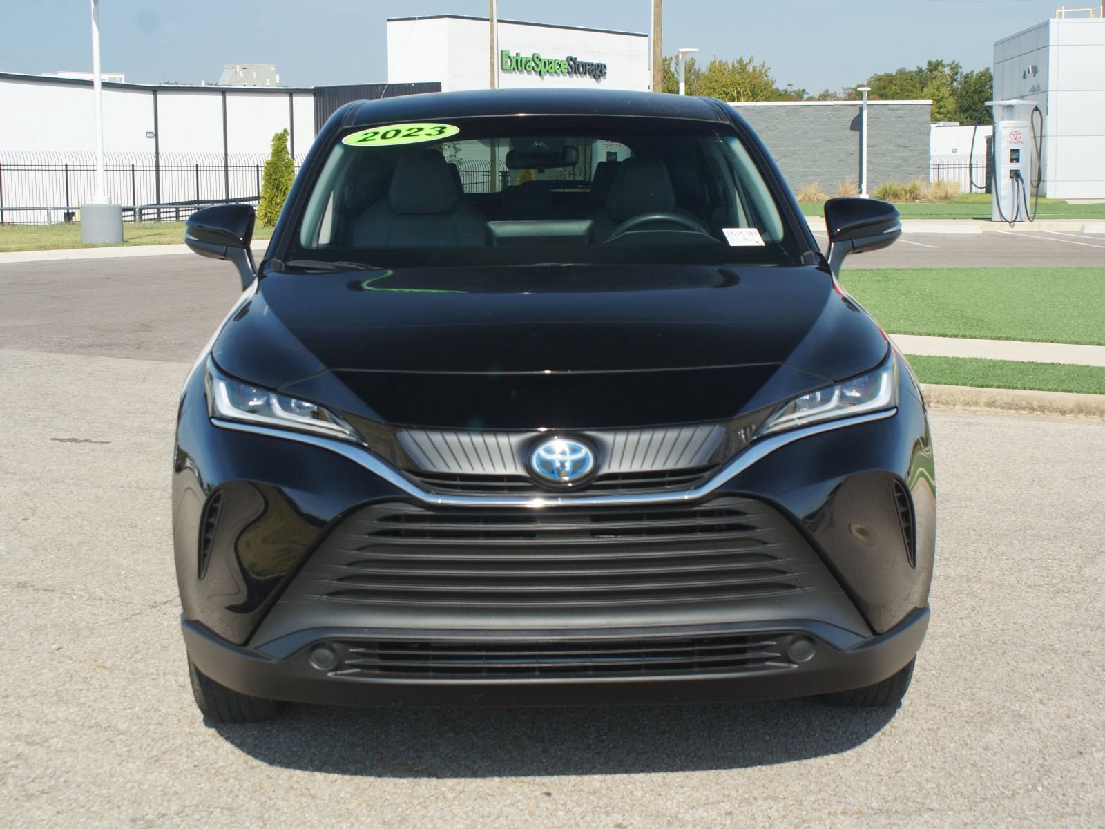 Used 2023 Toyota Venza LE AWD/4WD image 23