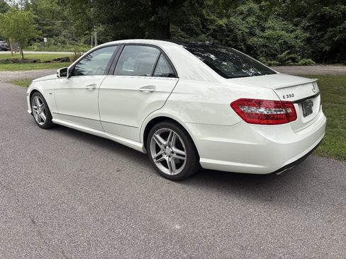 Used 2012 Mercedes-Benz E 350 Sedan w/ Lane Tracking Pkg image 8