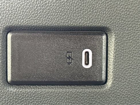 Used 2023 Chevrolet Tahoe Premier w/ Advanced Technology Package RWD image 32
