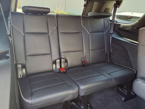 Certified 2024 Cadillac Escalade Premium Luxury image 14