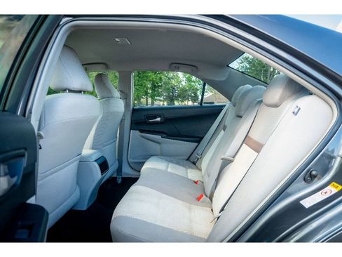 Used 2013 Toyota Camry FWD image 13