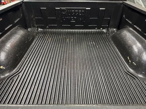 Used 2021 RAM 1500 Classic SLT image 21