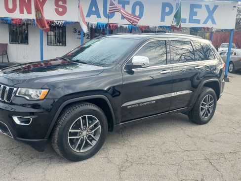 Used 2018 Jeep Grand Cherokee Limited image 7