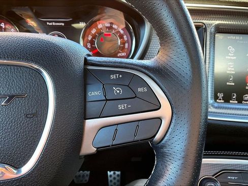 Used 2016 Dodge Challenger SRT Hellcat image 11