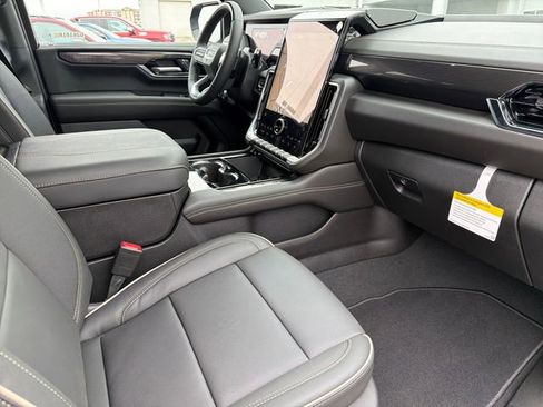 New 2026 GMC Yukon XL Elevation w/ Elevation Premium Package AWD/4WD image 21
