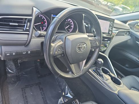 Used 2024 Toyota Camry SE FWD image 15