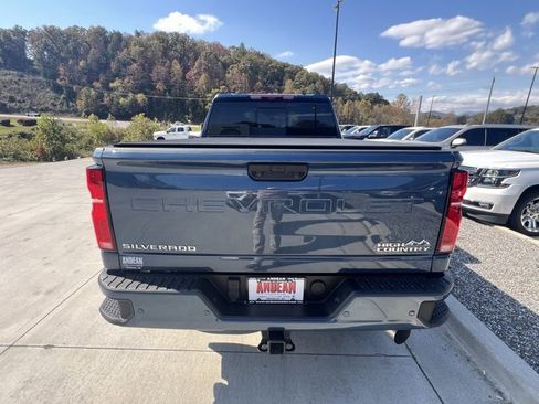 Used 2025 Chevrolet Silverado 2500 High Country w/ High Country Premium Package image 5