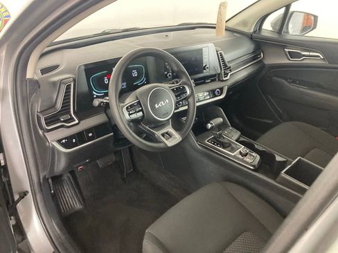 Used 2024 Kia Sportage LX image 19