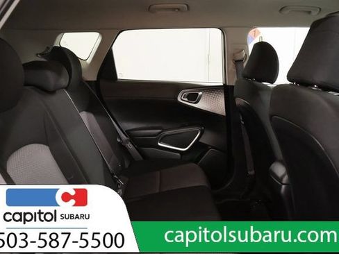 Used 2023 Kia Soul LX w/ LX Technology Package FWD image 28
