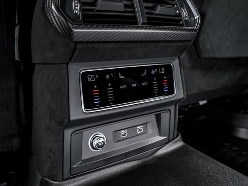 Used 2023 Lamborghini Urus Performante AWD/4WD image 34