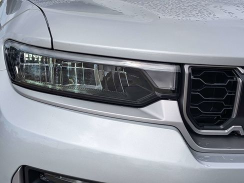 New 2026 Jeep Grand Cherokee Limited AWD/4WD image 9