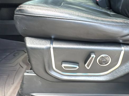 Used 2018 Ford Expedition Max Platinum AWD/4WD image 28