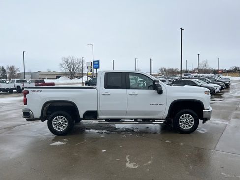 Used 2020 Chevrolet Silverado 2500 LT image 4