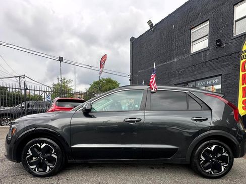 Used 2023 Kia Niro Wind FWD image 4