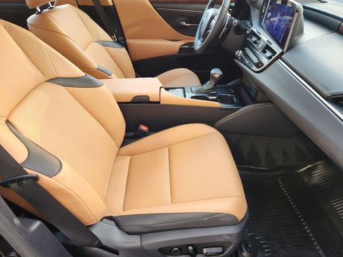 Used 2023 Lexus ES 350 w/ Premium Package image 14