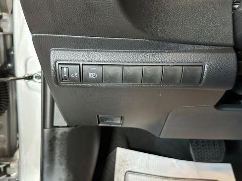 Used 2025 Toyota Corolla LE FWD image 18