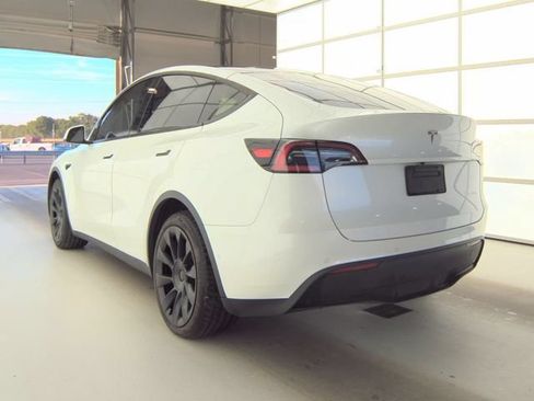 Used 2020 Tesla Model Y Long Range AWD/4WD image 6