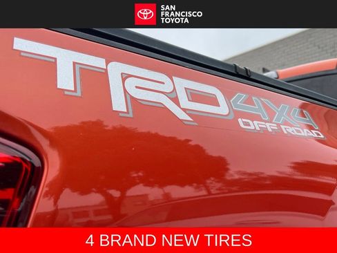 Used 2016 Toyota Tacoma TRD Off-Road AWD/4WD image 10