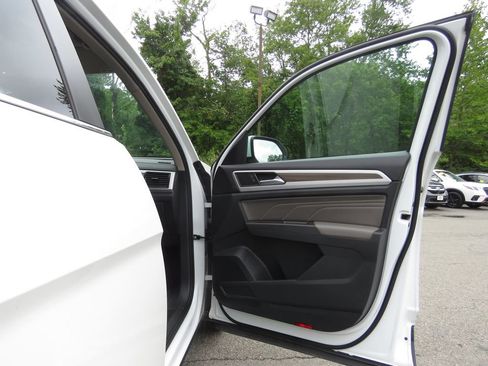 Used 2023 Volkswagen Atlas SEL AWD/4WD image 12