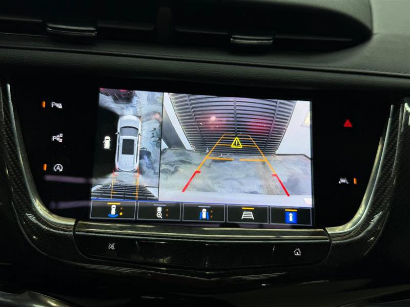 Used 2023 Cadillac XT6 Sport w/ Technology Package AWD/4WD image 13