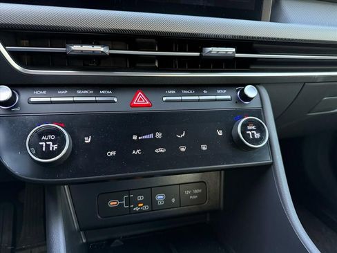 Certified 2025 Hyundai Sonata SEL image 18