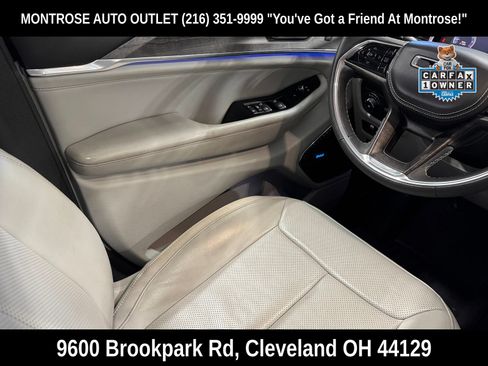 Used 2023 Jeep Grand Cherokee Overland AWD/4WD image 40