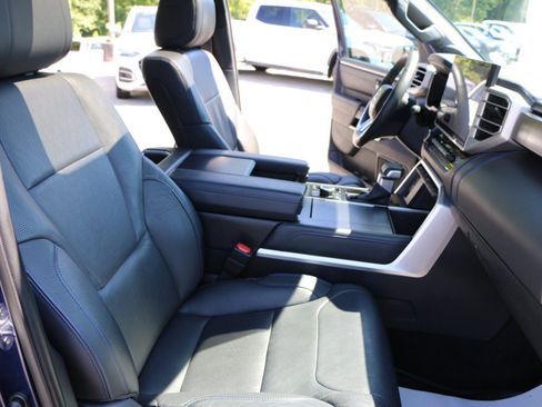 Used 2023 Toyota Tundra Platinum AWD/4WD image 29