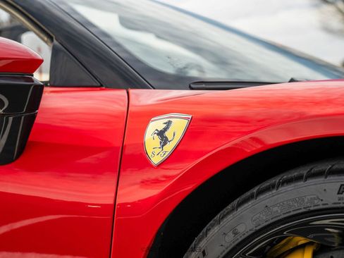 Used 2025 Ferrari SF90 Spider image 86