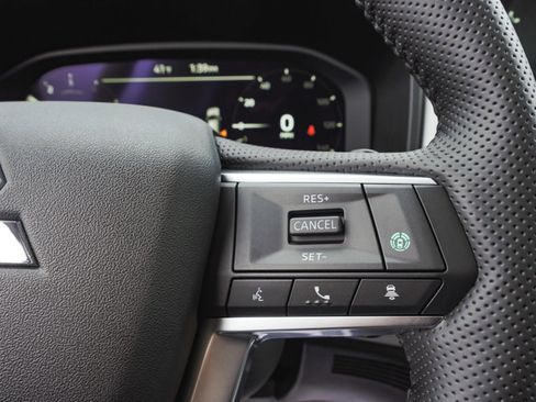 New 2026 Mitsubishi Outlander SE image 21