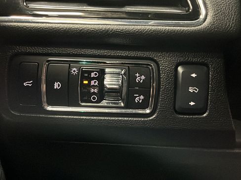 Used 2024 Lincoln Navigator Premiere AWD/4WD image 36