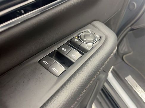 Used 2025 GMC Yukon Denali image 11