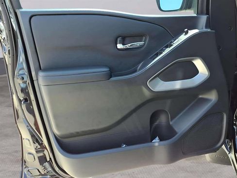New 2026 Nissan Frontier SV image 14