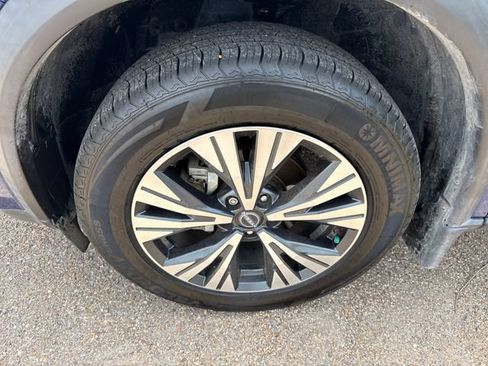 Certified 2023 Nissan Rogue SV FWD image 12