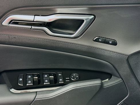 Used 2024 Kia Sportage SX Prestige image 18
