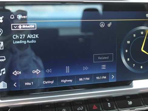 Used 2024 Chevrolet Silverado 1500 LT image 32