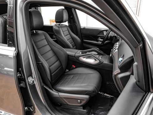 Used 2020 Mercedes-Benz GLS 450 4MATIC image 29