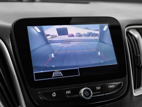 Used 2021 Chevrolet Malibu LS image 16