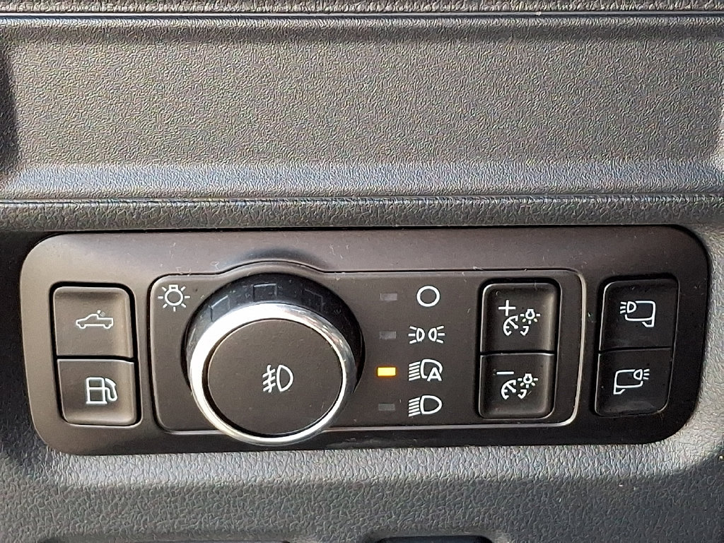Used 2025 Ford F150 Lariat w/ Equipment Group 502A High AWD/4WD image 26