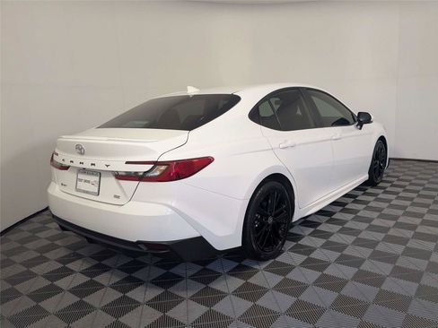 Certified 2025 Toyota Camry SE FWD image 5