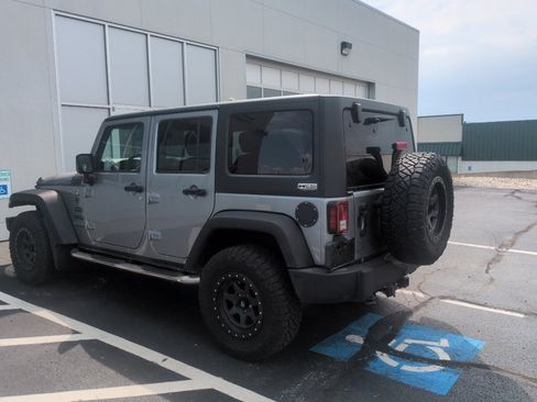 Used 2016 Jeep Wrangler Unlimited Sport w/ Quick Order Package 24S AWD/4WD image 7