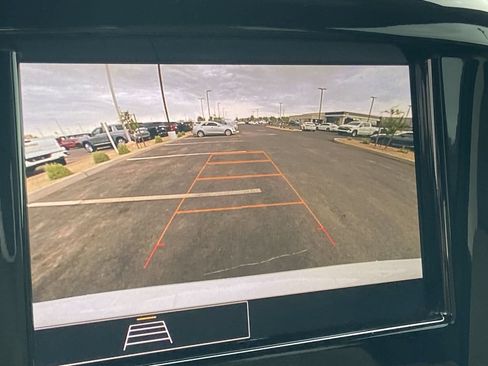 Used 2022 Chevrolet Traverse LS FWD image 10