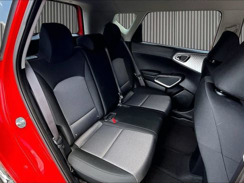 Used 2025 Kia Soul LX FWD image 26