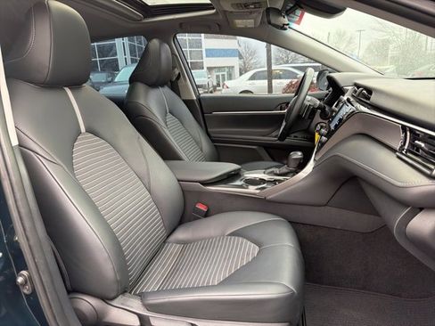 Used 2020 Toyota Camry SE image 33