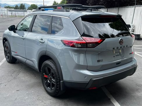 Used 2026 Nissan Rogue SV AWD/4WD image 5