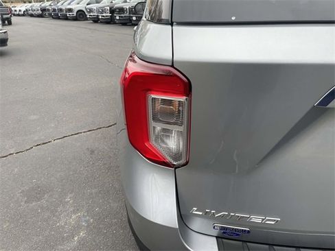 Used 2020 Ford Explorer Limited image 31
